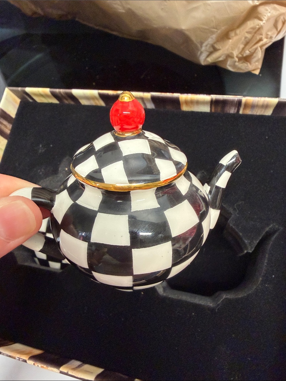 MacKenzie-Childs courtly check, Teapot Salt and Pepper Set NEVER USED!! - Picture 3 of 5